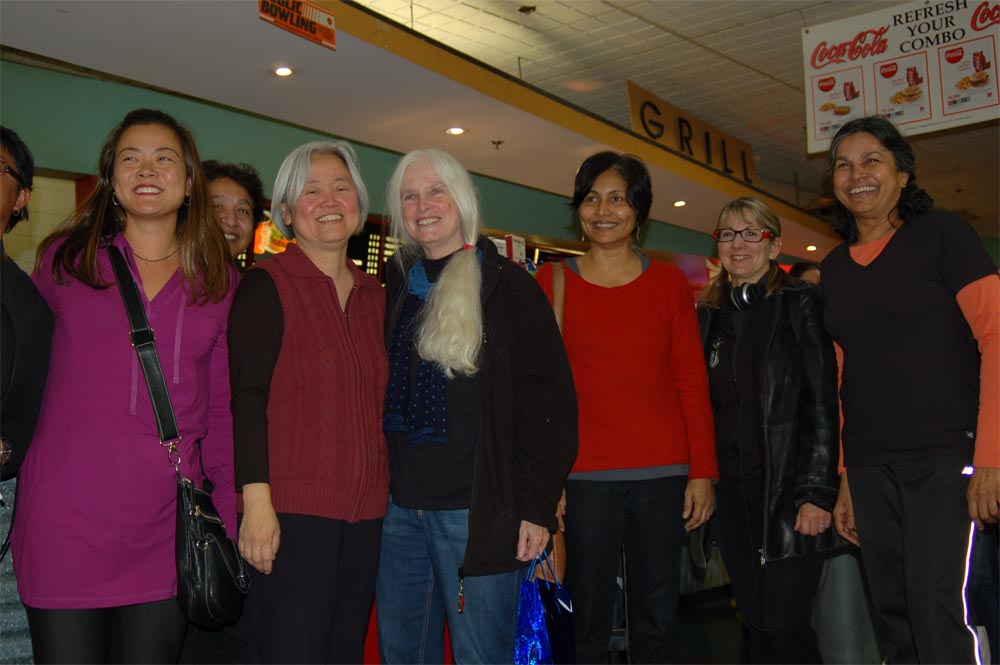 All the Draggin Ladies - Jenny, Winnie, Carolyn, Aparna, Doreen and Premila
